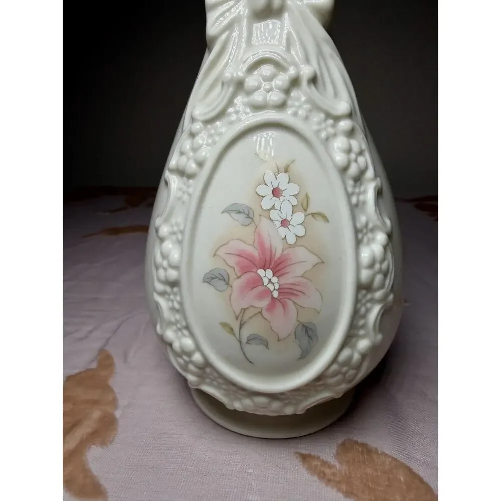 Vintage Royal Heritage Cameo Ribbon Vase Floral Porcelain Taiwan 6in Cottagecore